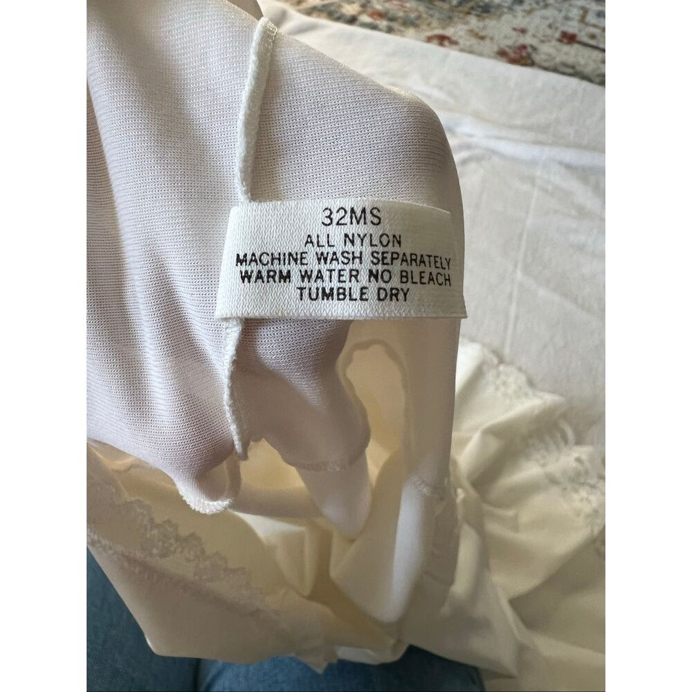 Shadowline Vintage Slip Full Nightgown Ivory Lace size Small - Picture 4 of 8